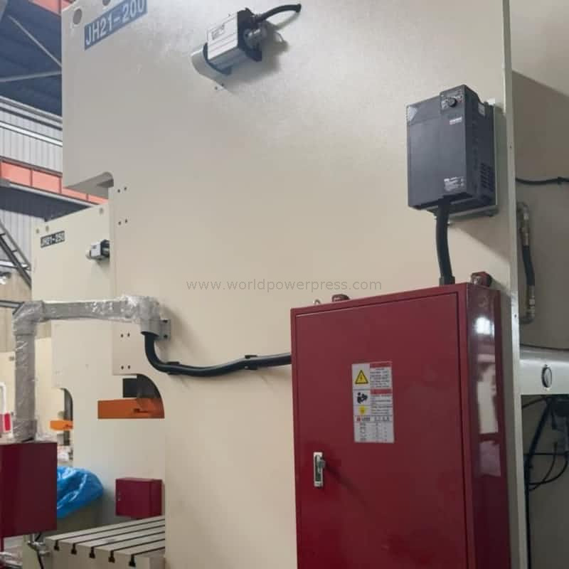 JH21 C frame 200ton Máy ép nguồn tự động với bộ nạp NC