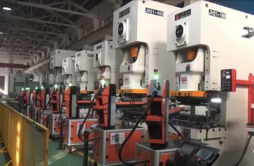 Nhấn LINE với robot chuyển