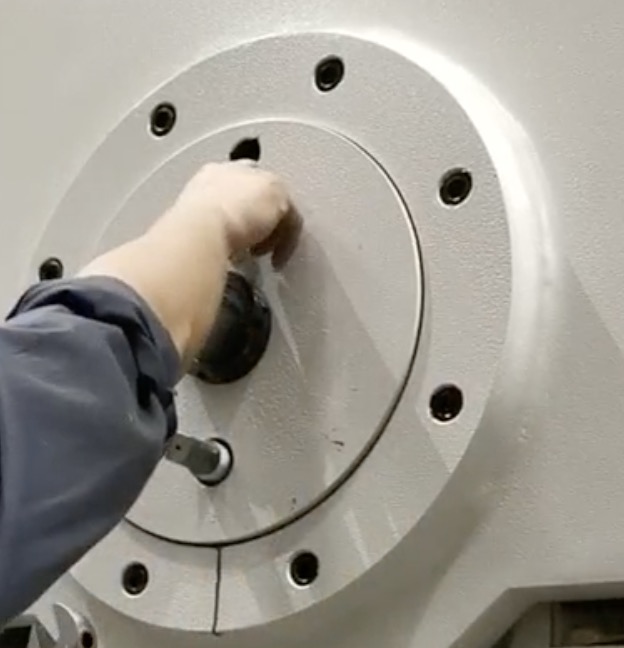 Nhấn n&uacute;t kiểm tra chiều d&agrave;i đột quỵ