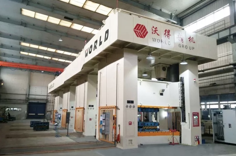 Bấm b&aacute;nh răng lệch t&acirc;m cho phụ t&ugrave;ng &ocirc; t&ocirc;